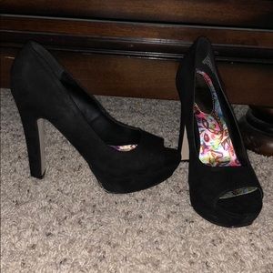 Steve Madden black heels